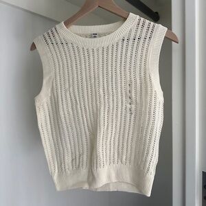 Uniqlo Mesh Crew Neck Sleeveless Short Sweater
